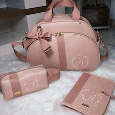 Bolsa Bebê e Acessórios Personalizados em Pinhão